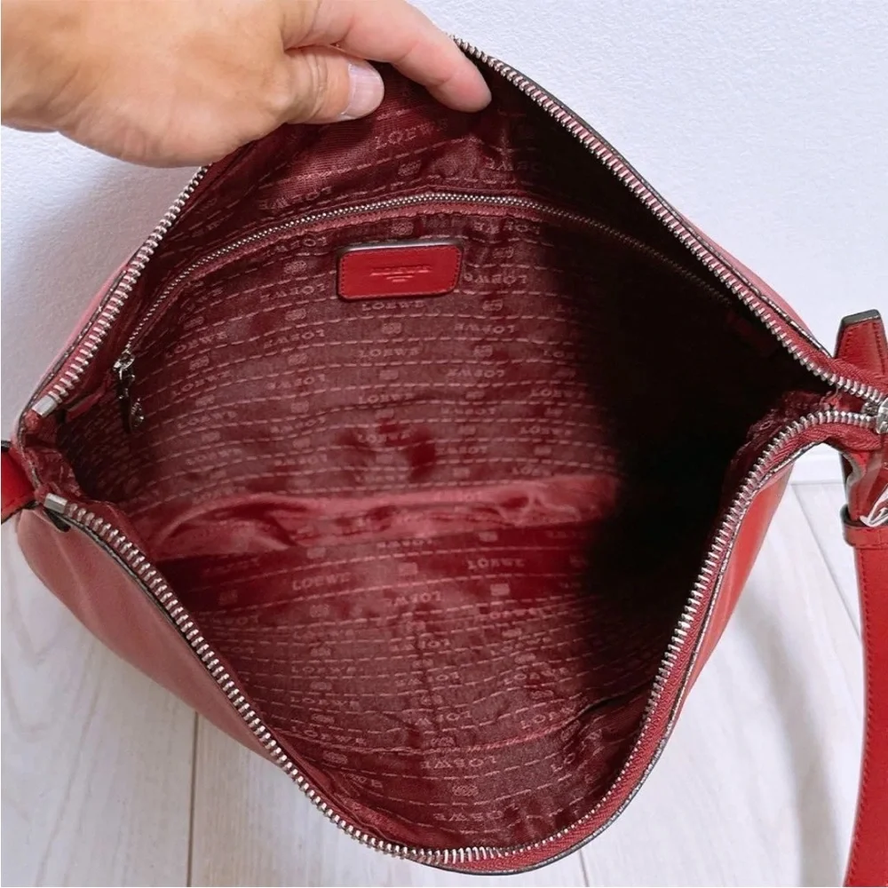 Loewe Red Leather Shoulder Bag - Picture 10 of 13
